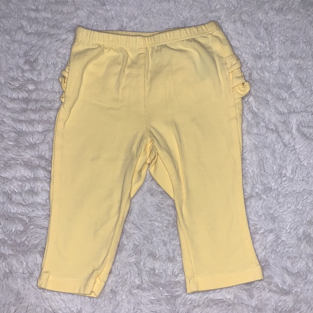 old navy yellow ruffle bum leggings
